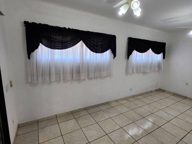 Casa para Locação em Ribeirão Preto - 3