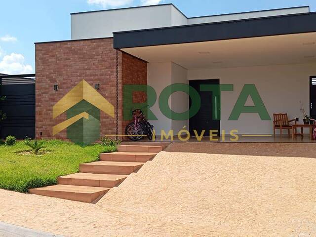 #1909 - Casa para Venda em Cravinhos - SP - 2
